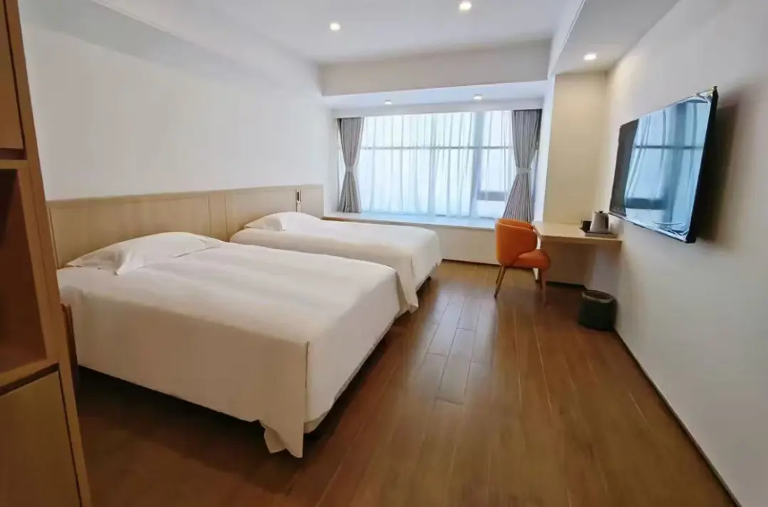 b7e6a6e3c4afe1615306bc63045dff81-sz_57449