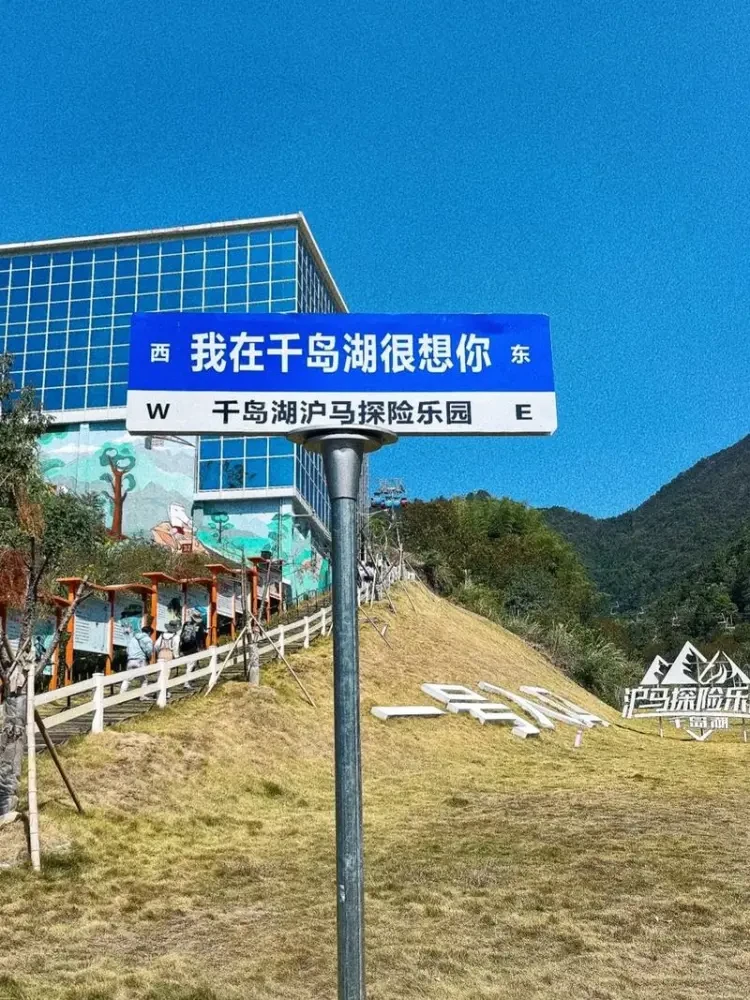 bb740b8a08804d96ebffb5eee2cde57d-sz_225245