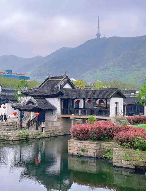 c3ce3799e64bc9a5c1470bd751cedae7-sz_59532