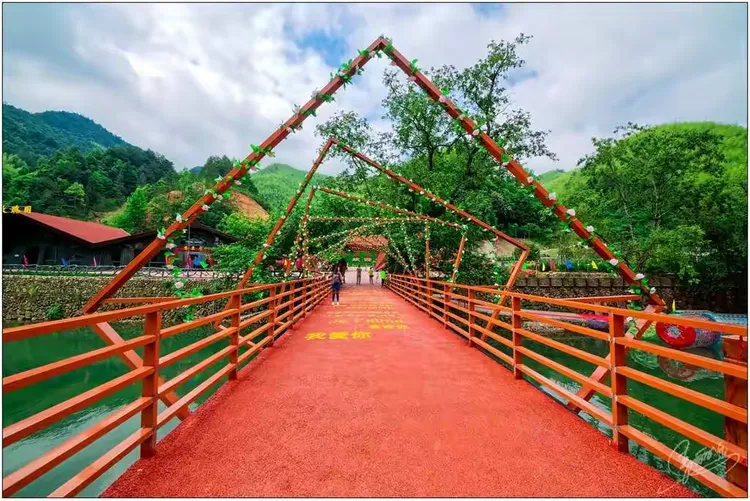 c7f9e747e4400001c61d192f434bff10__jpg.heictplv-s1ctq42ewb-s2-cC-q750000q80-1