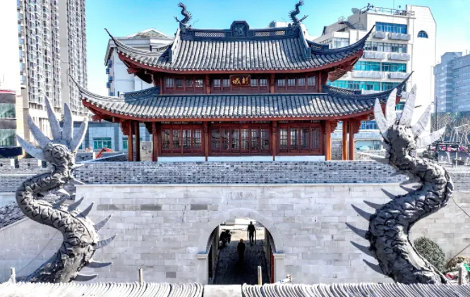 c988a6c8157f1833317b20d5ef5e8a5f-sz_650568