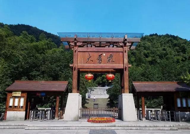 caf0025b88e641f1afb0390d2275c195