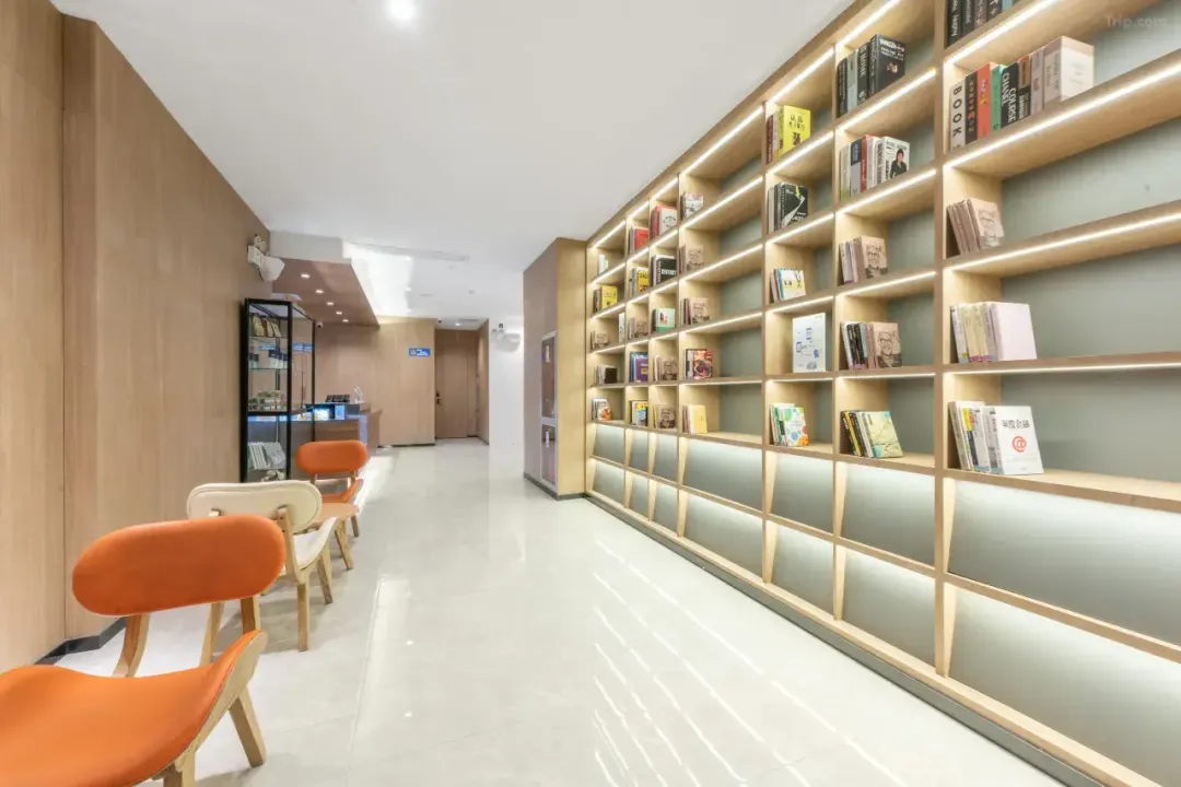 cc01bc9e2bcb4f5d02b49b5bd88213bd-sz_913997