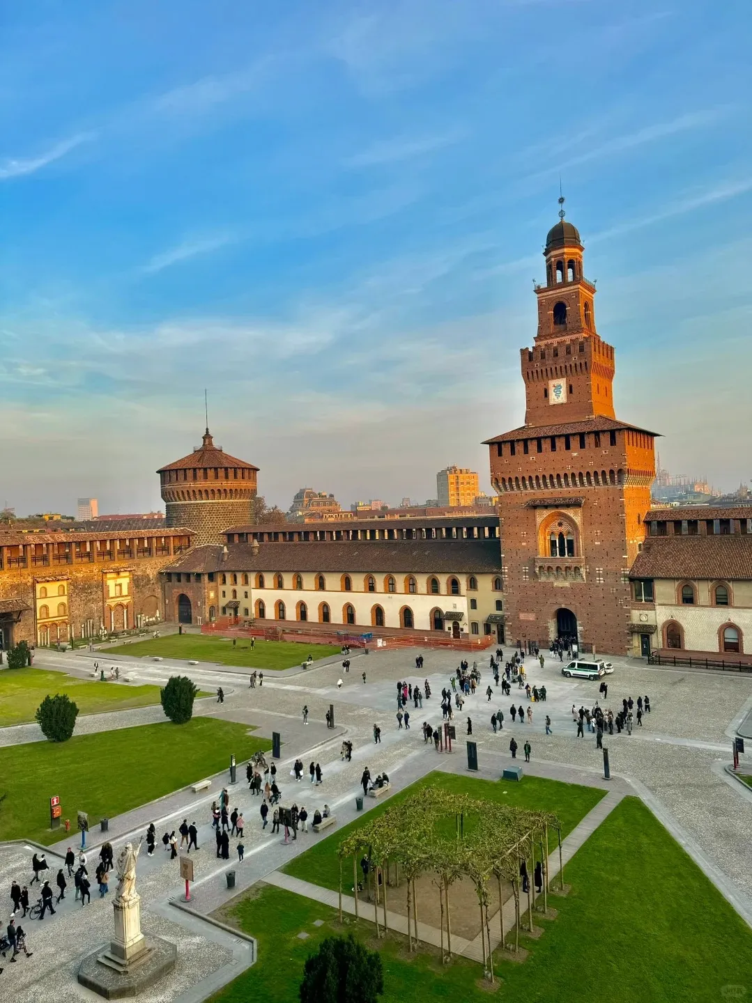 d0f2cfc755530154bc11d2bb77806313-sz_417334