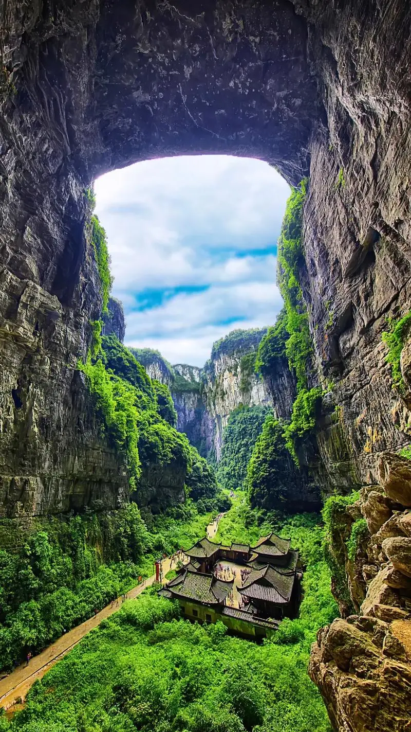 阆见山城·品质真纯玩✈2299元起❤双飞6天·上海自组班♥6大5A景区，重庆网红点一网打尽♥全程四钻酒店，升级一晚五钻酒店♥回程小车送回家