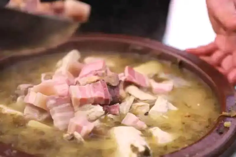 d6a6a85f57a94b0c27a6075f0e45c5cf-sz_27007