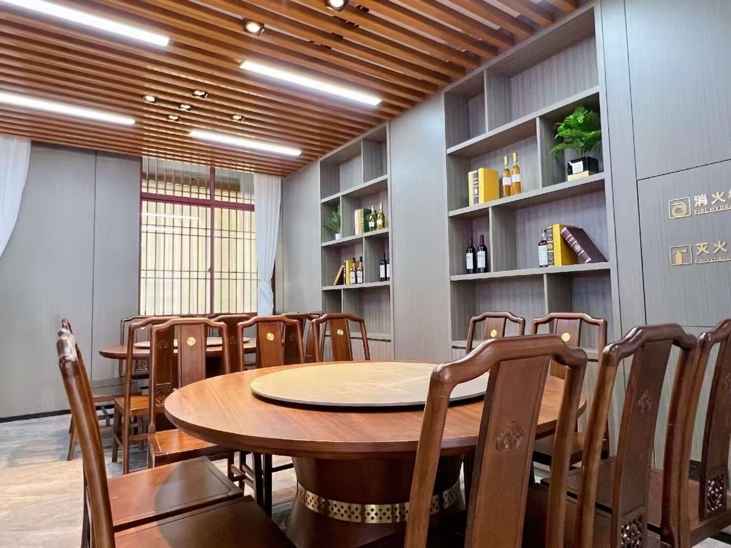 dedac823bde86c47a3bb08badab2fa67-sz_298563