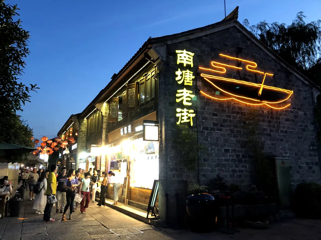 dee10560d41efe7ab762c9982172de95-sz_264877-1