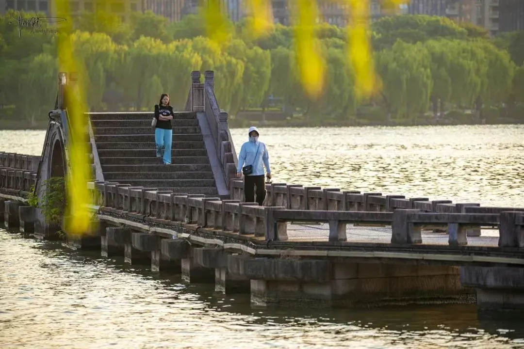 e01e34f47e353a569ad4b4e72e4f9c4f-sz_1038428-1