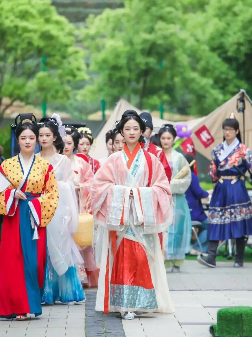 e33dd30d776cfded57ab73708f558bd6-sz_134309