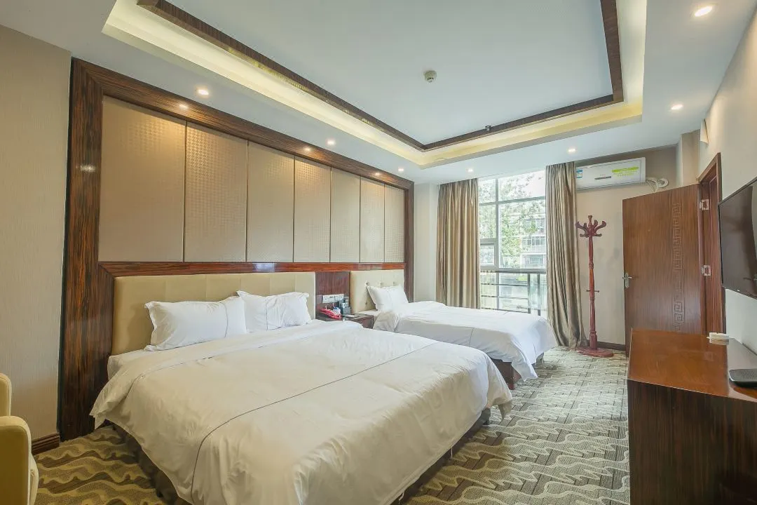 e85af1a246ed2f0ccad1285aad222956-sz_105817-1