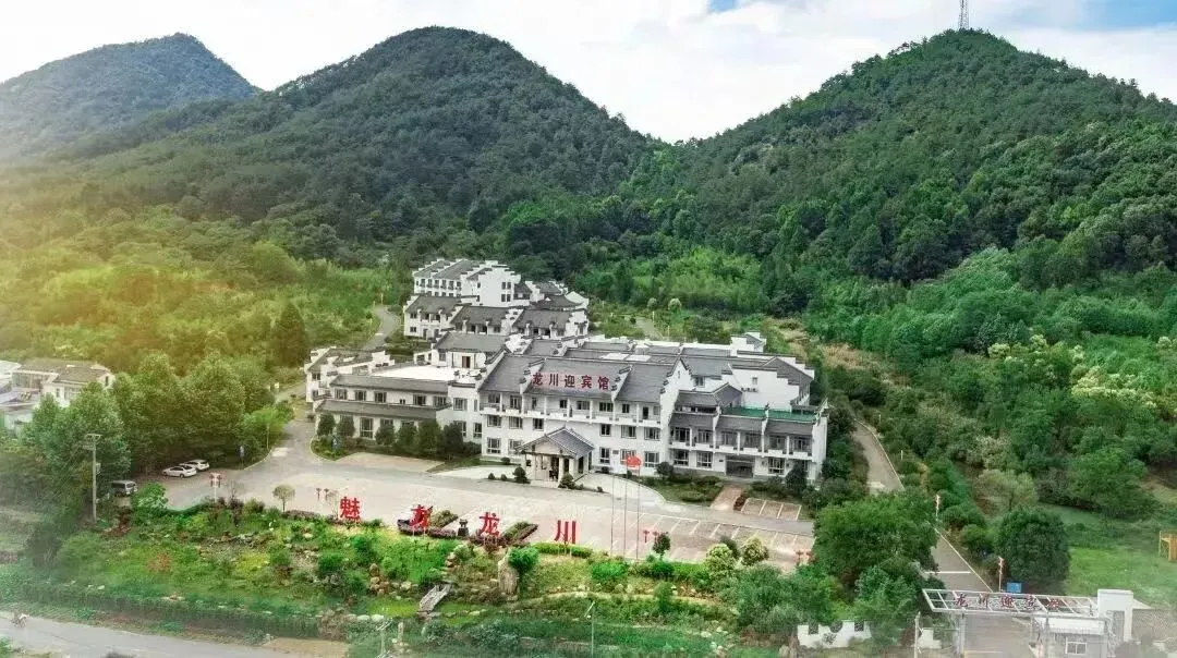 ea35155d1e0b1d760ff50b4947bc95f8-sz_155694