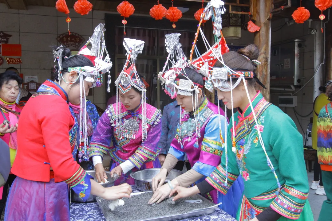 ed9b8d1c99c1e612472ce3c1078de1e1-sz_465554