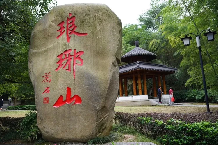 ef626c37a9a34f2f7f775f3fd811463d-sz_524660 ef626c37a9a34f2f7f775f3fd811463d-sz_524660