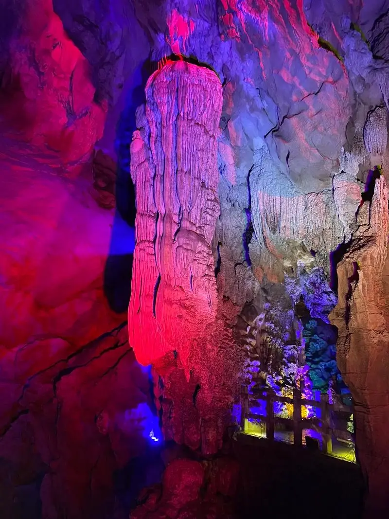 f1698596d0db4e47eeaa47e58e0012a2-sz_145972