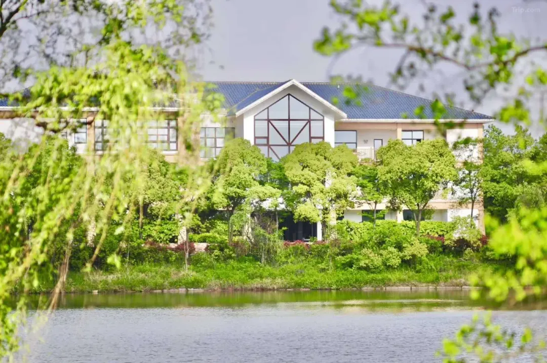 轻奢酒店 5正餐 游◆赤山湖 葛仙湖 农博园 免费棋牌K歌 餐餐十二菜一汤