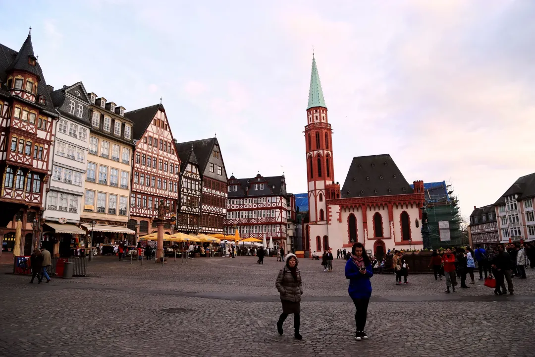 fadf54494f7a438b87be18f7172be6c9-sz_2715265