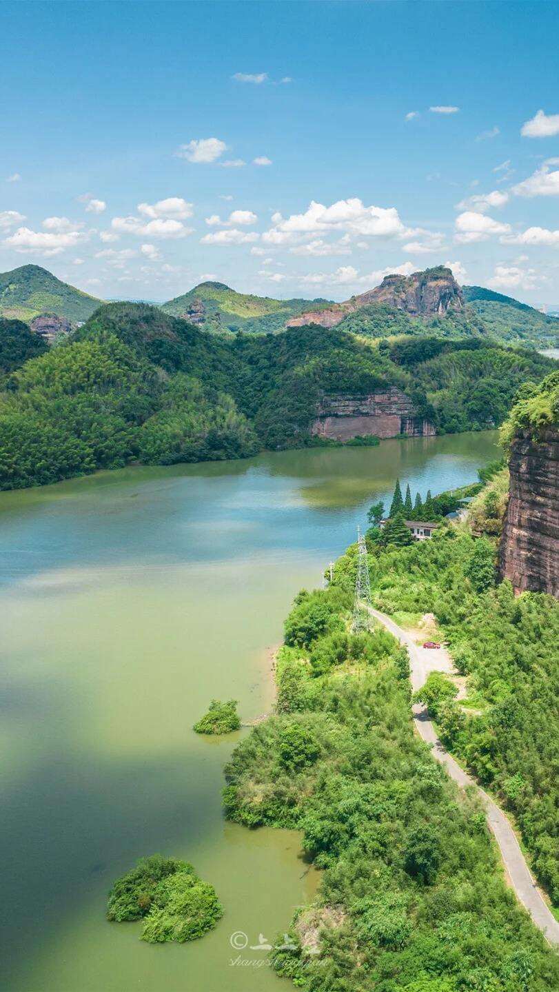 00000000MDUaBnazHwXBmdji