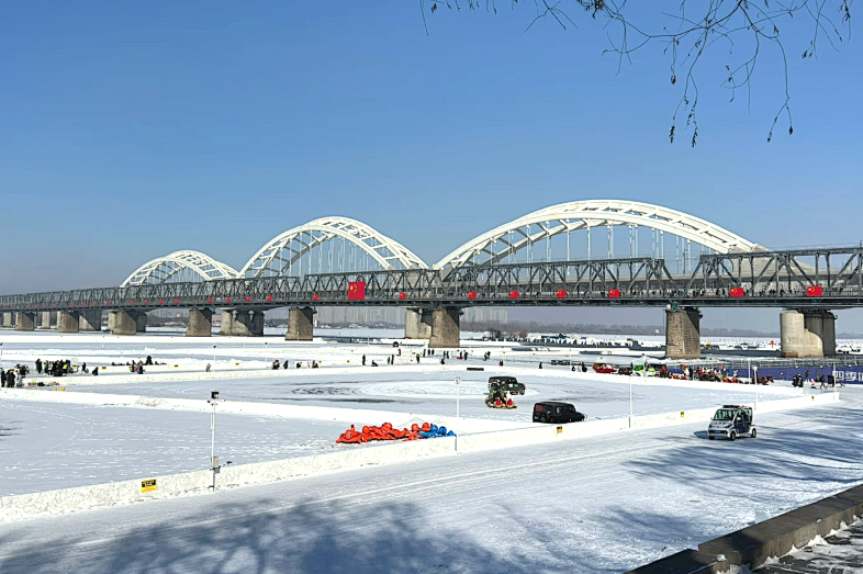 00000000heQdlfKnPyCCVnWD