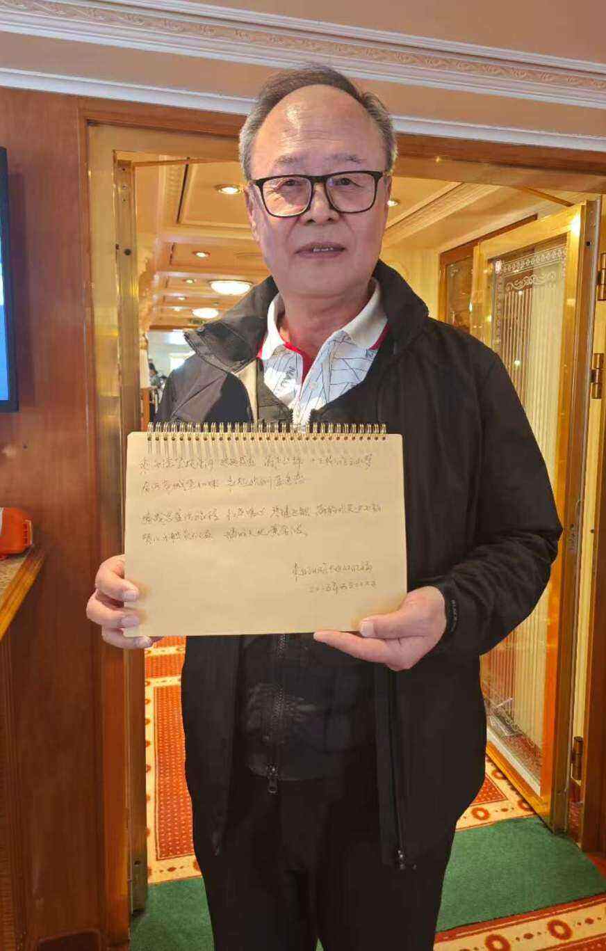 00000000mOUqbxbVJNPsVCKl