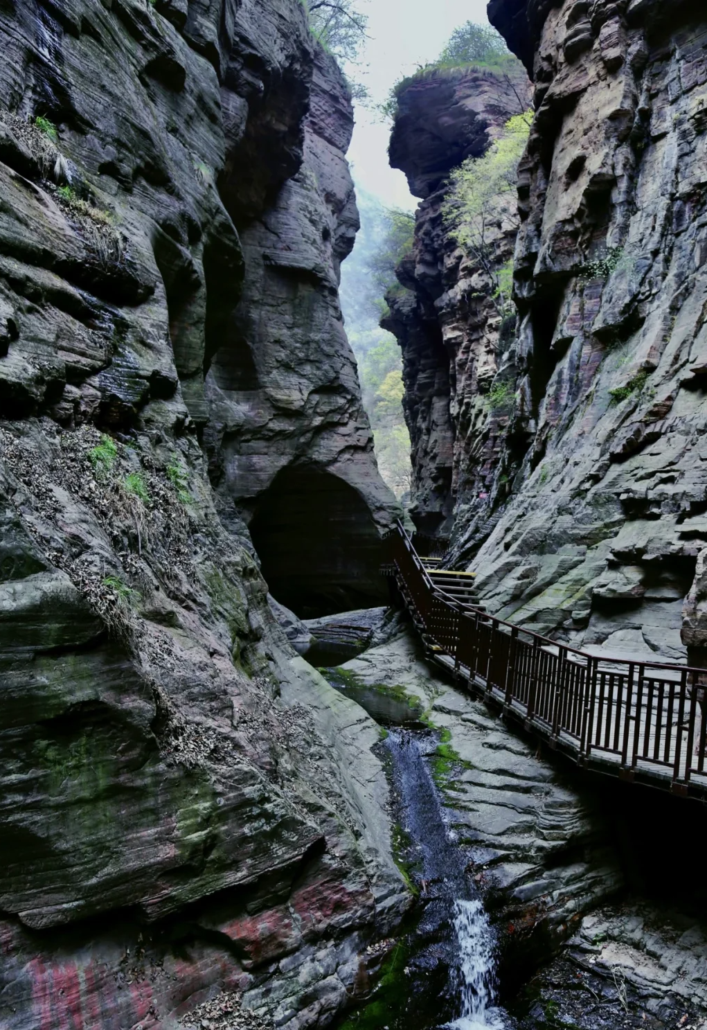 00000000qEbHEdAWUsdafiRM