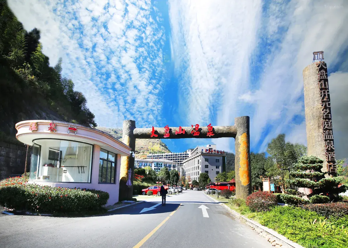 0200m120008xubhgk585A_W_1280_853_R5 0200m120008xubhgk585A_W_1280_853_R5