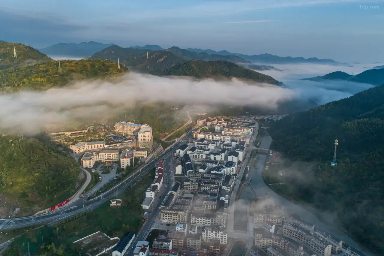 0201o120009cukmjjEE87_W_1280_853_R5 0201o120009cukmjjEE87_W_1280_853_R5