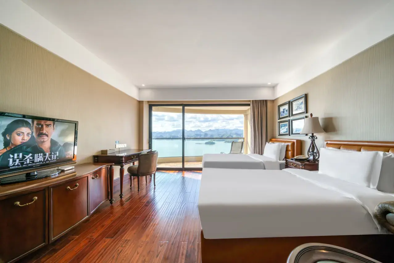 02020120009yusvie48BF_W_1280_853_R5