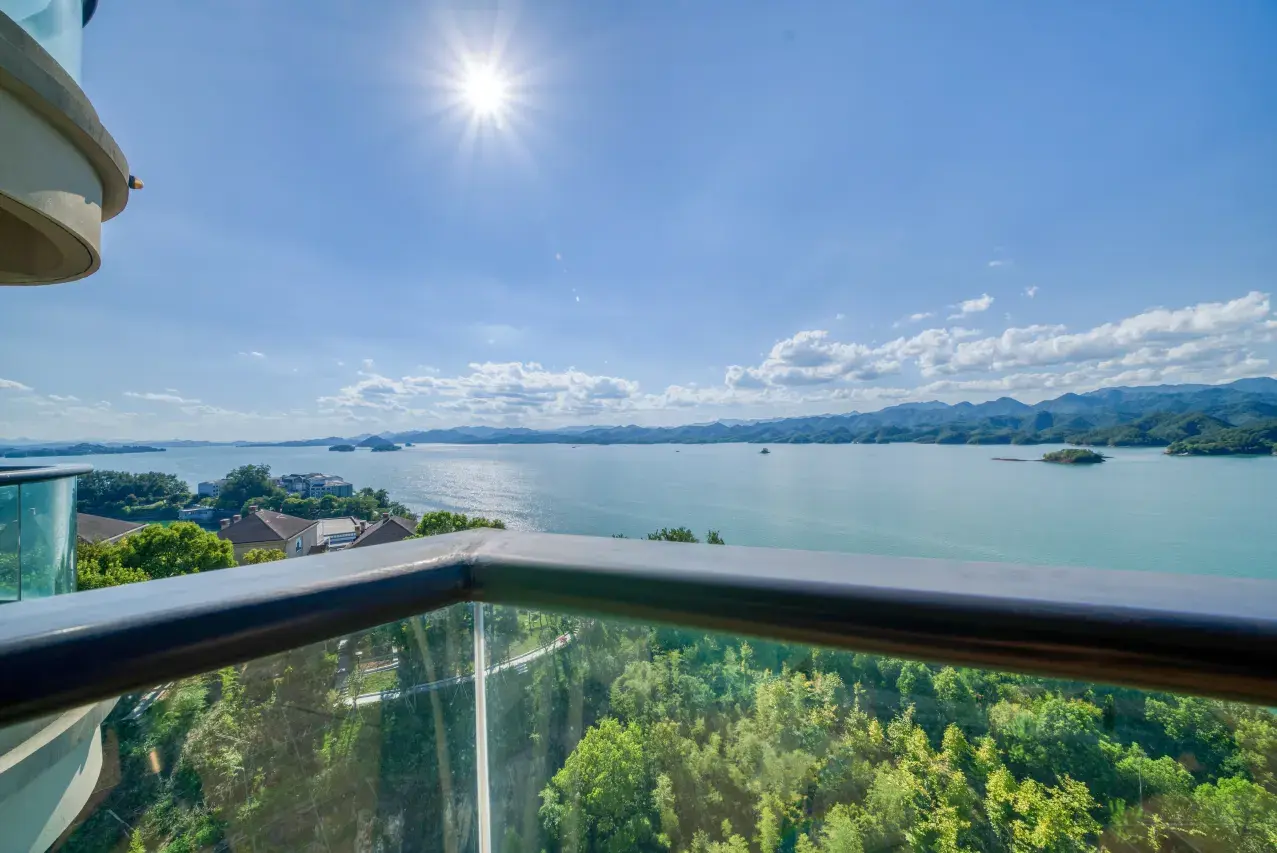 0204f120009yw3dl7C922_W_1280_853_R5