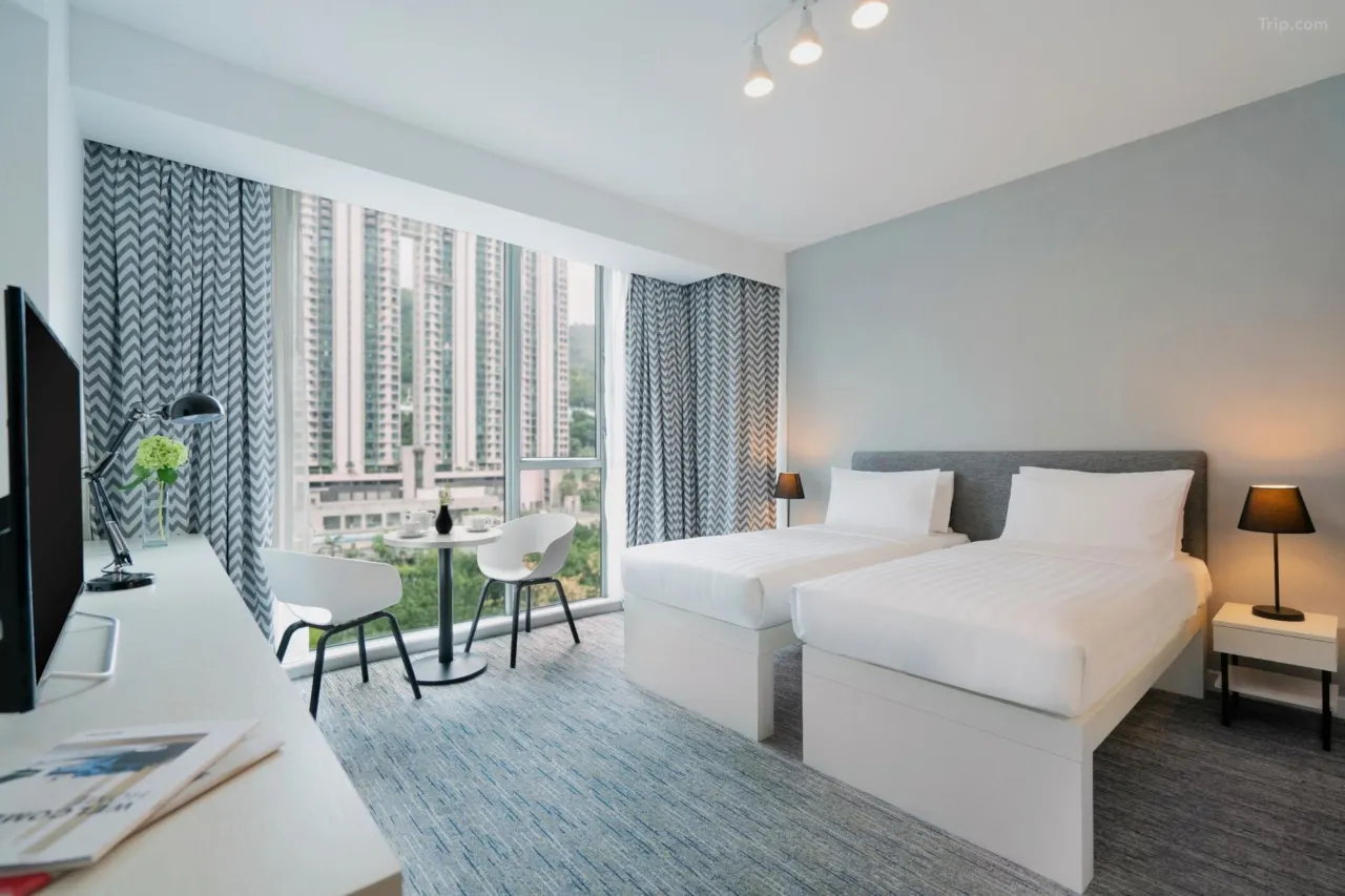 0222f12000aoewb2j7058_W_1280_853_R5