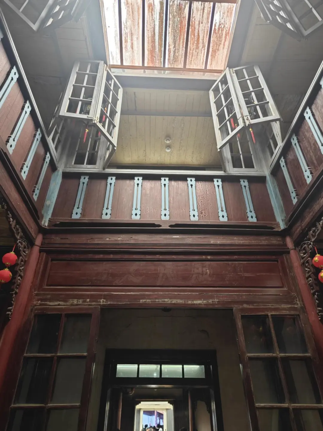 0525af0f20aed0373f3b6a9f540d12cb-sz_282942