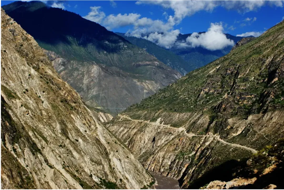 05cebdd5ceca649cc255d9245154f610-sz_2726521 05cebdd5ceca649cc255d9245154f610-sz_2726521