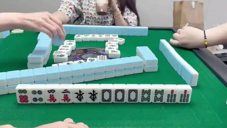 06dab93506cd08a3508a3fdc18750f85-sz_731773