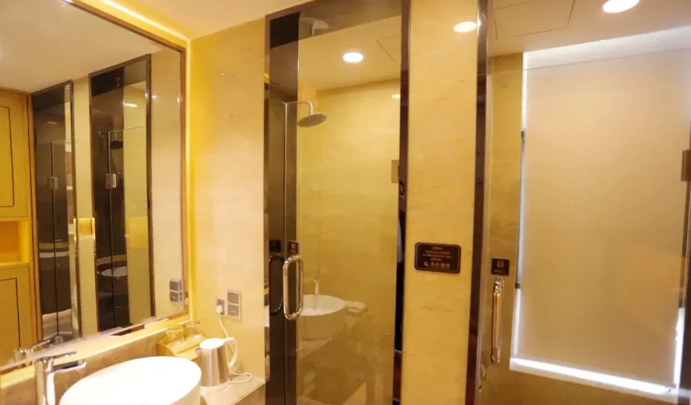 082047797760f61cbcdbff408f0ba058-sz_653939