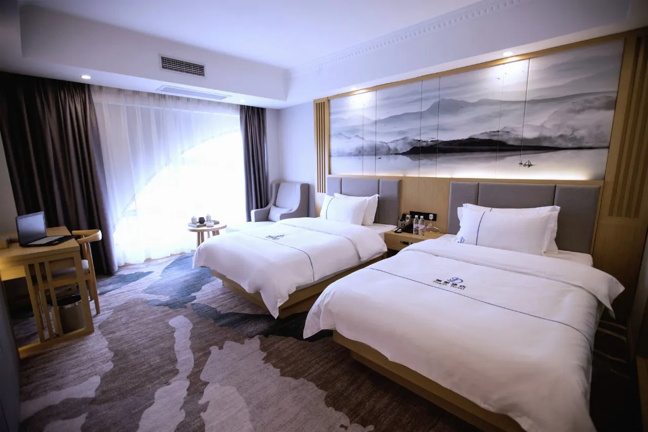 0AD33120009ez190oDEDF_W_1280_853_R5