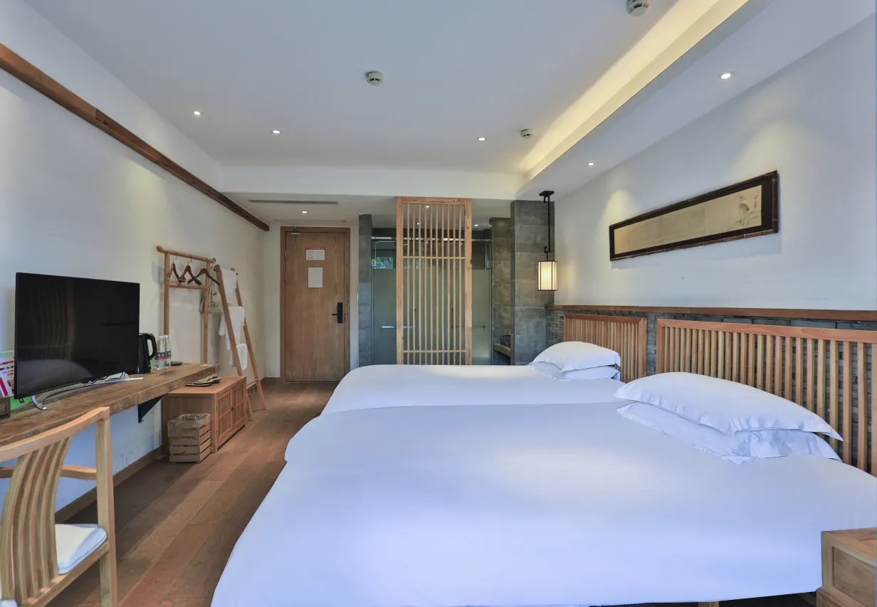 0AD4u12000ayxdp72E7A5_W_1280_853_R5