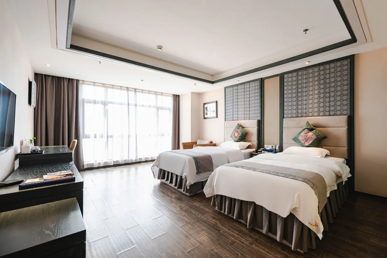 0AD5f12000aytfrzw7A3F_W_1280_853_R5