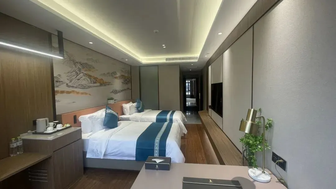 0c23acbf2793e04a635ed9e9608eb956-sz_70297