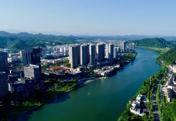 【再升级自助早！398元❤登黄山❤游宏村❤皖南全景赏秋五日游】四晚连住新安江畔精品酒店，6正4自助早，免费麻将唱歌，登黄山，游宏村，西递石林，花山谜窟，太平湖，鲍家花园，晚餐升级特色餐