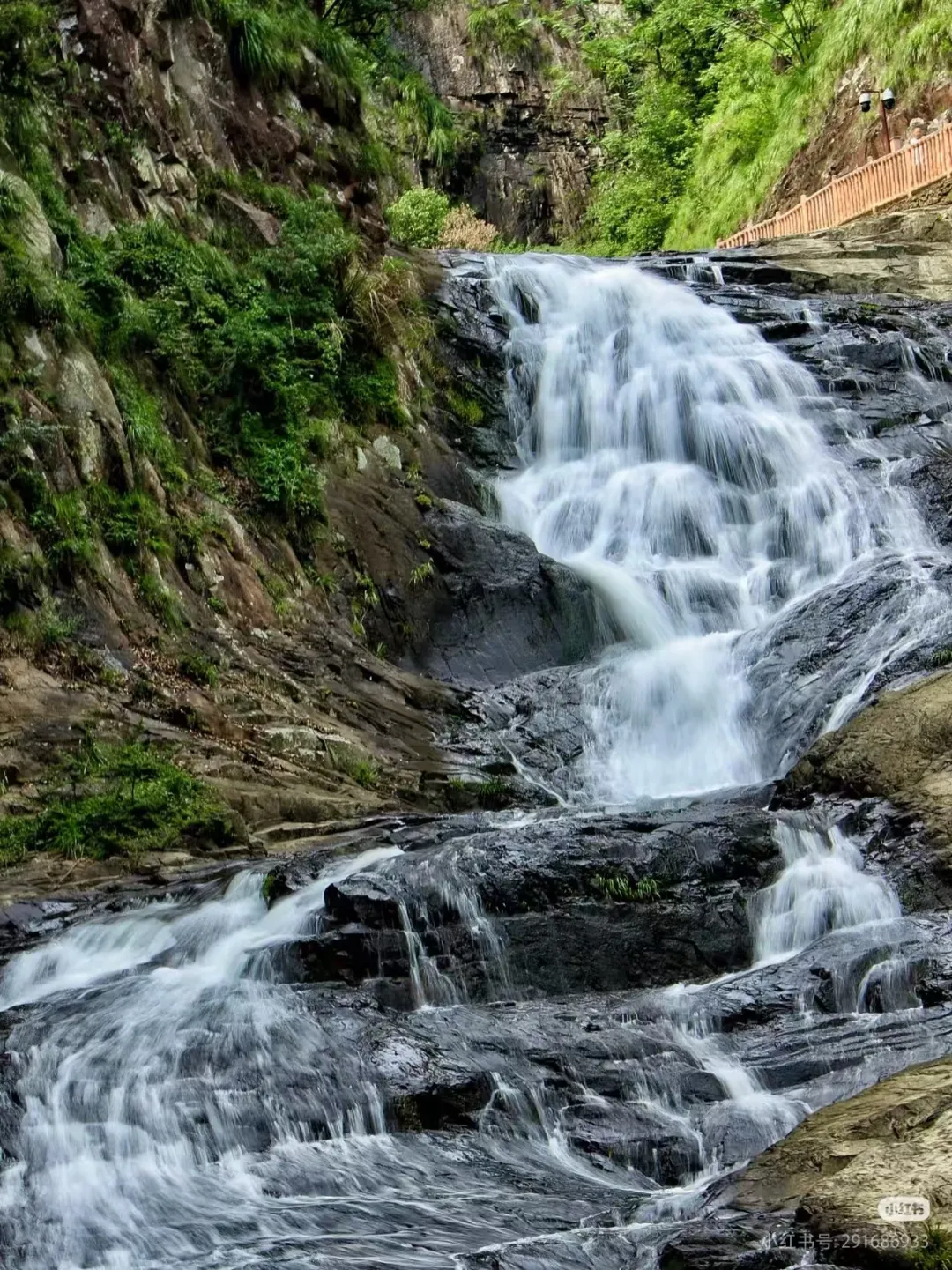 0d05140eb884422123408b6db843839f-sz_1781150