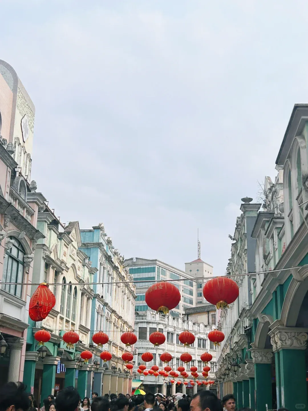 11f8b4d25ff57e3b1446f6c5e5a5a5a7-sz_1367522-1