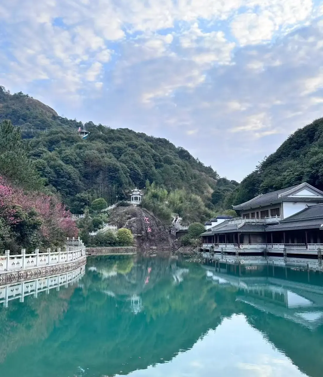 134b4efdf2714ec7bedc74391864cd57-sz_277164