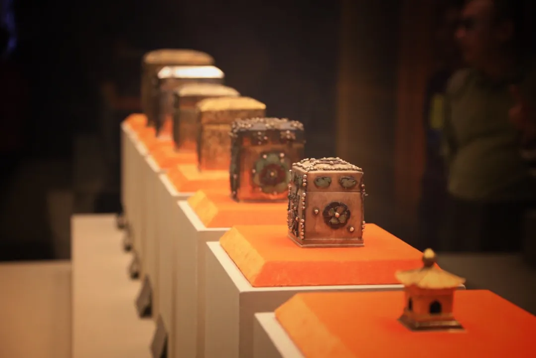 15eb01a854f0e7e4cef970fc4c009dd4-sz_120834-1