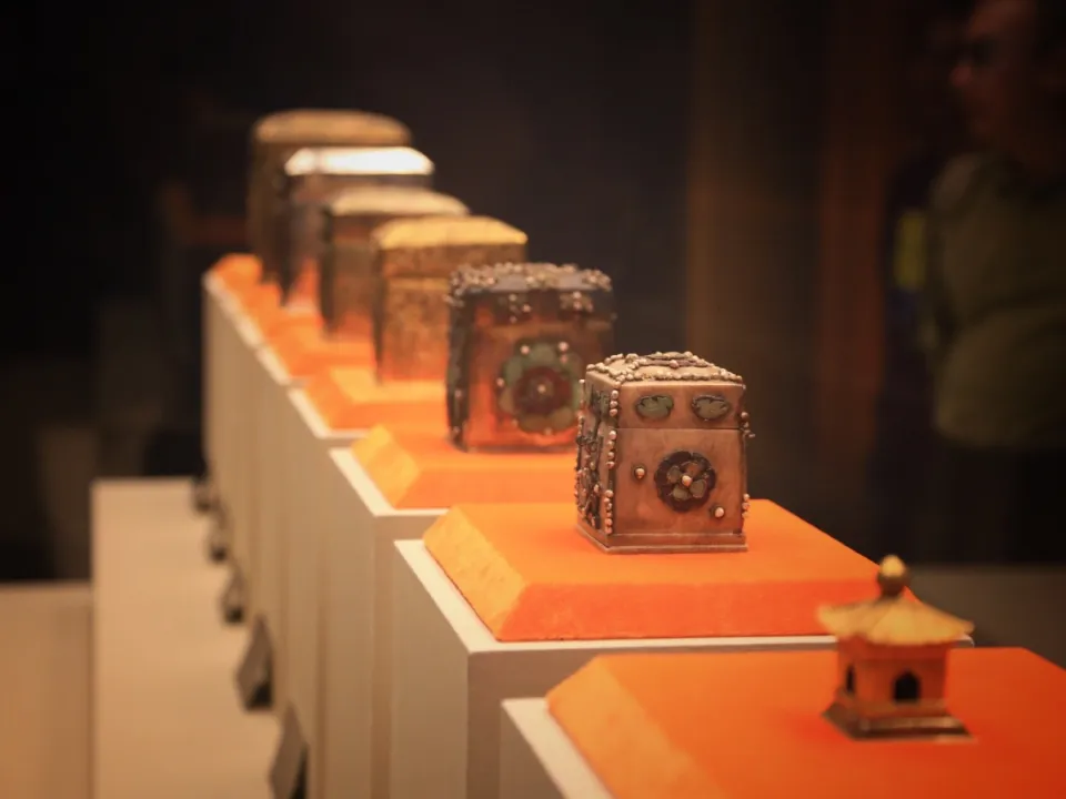 15eb01a854f0e7e4cef970fc4c009dd4-sz_120834