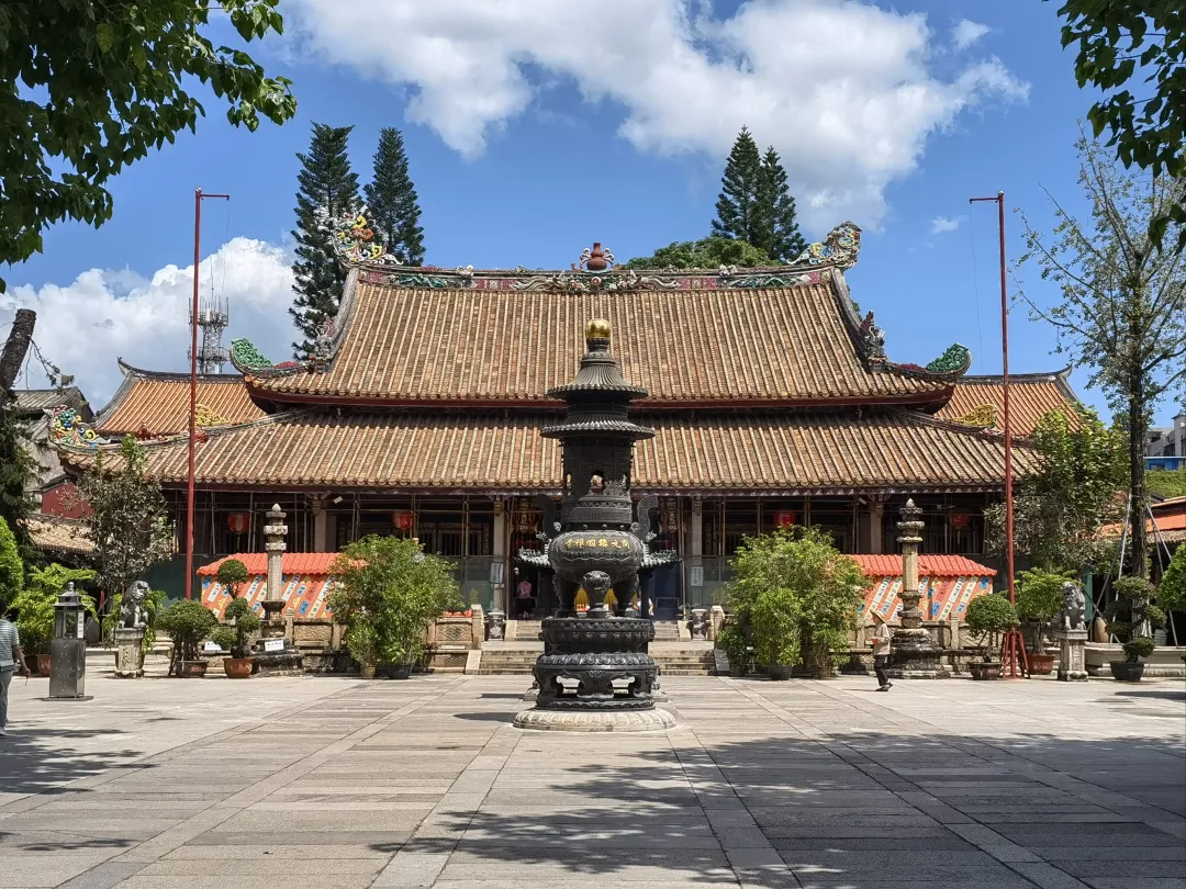 1785d547769c05305e8a0142b9faff74-sz_1400444