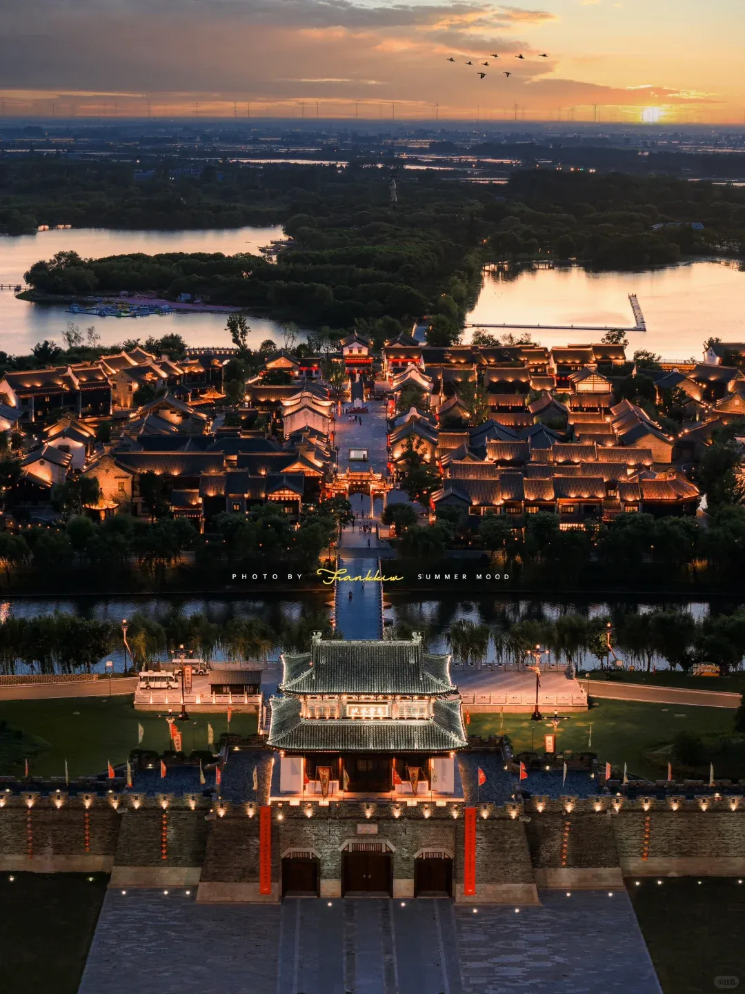 1965cec723d7e34f9dc0ab3aafc8d780-sz_2035159