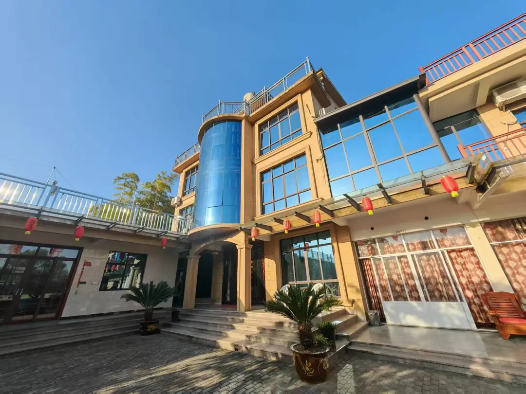 1cbaa6b6c2fe43a3c97851e122011cc3-sz_263808-1