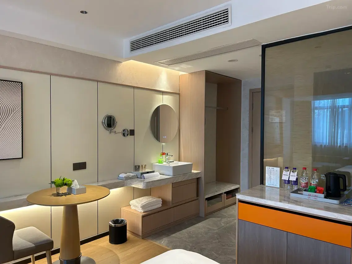 1mc6n12000c688uy0603E_W_1280_853_R5-1 1mc6n12000c688uy0603E_W_1280_853_R5-1