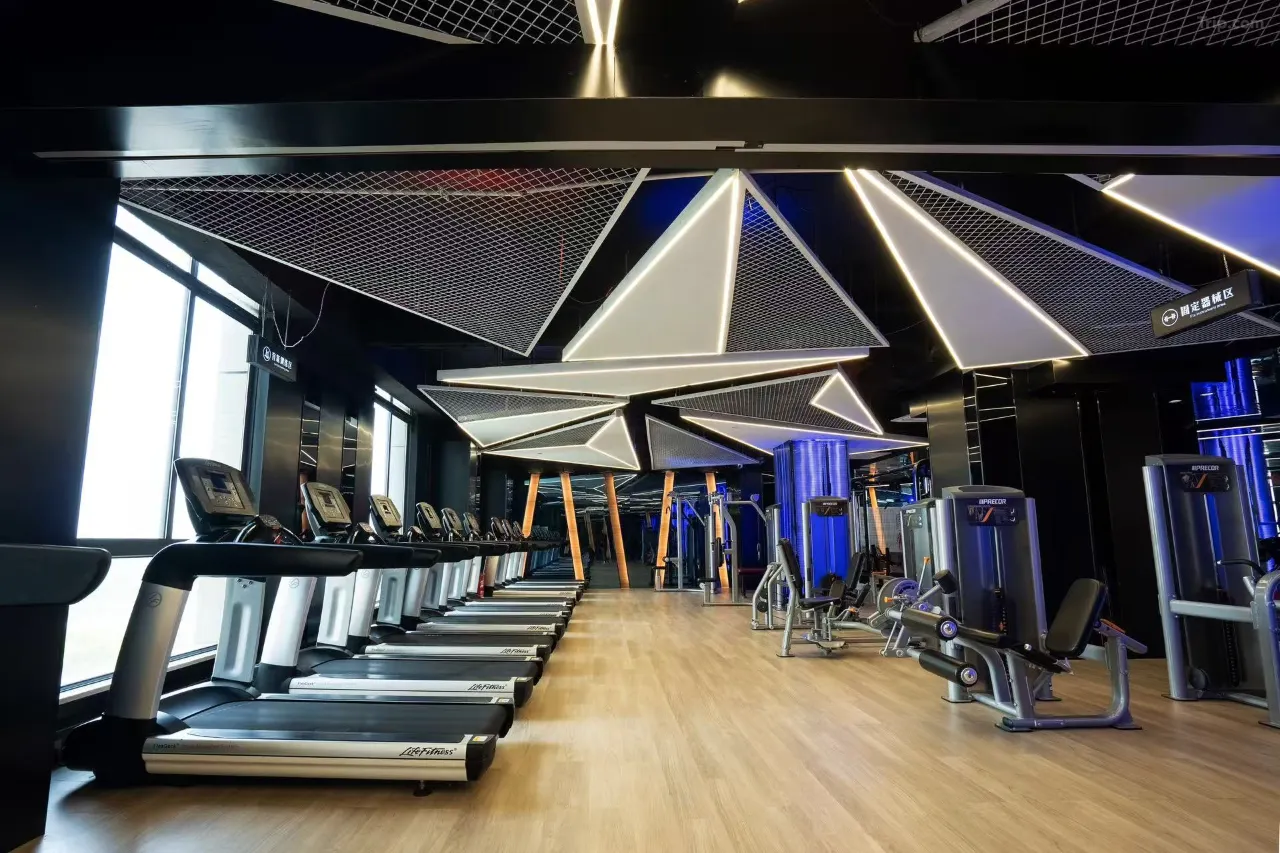 1mc6n12000ny0ogz3C4E6_W_1280_853_R5