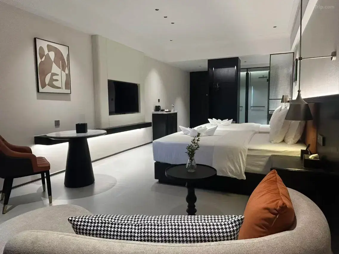 1z63012000pckg6ksF2B4_W_1280_853_R5